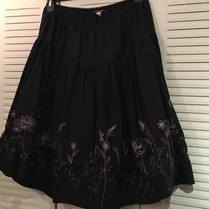 Elastic Waist Embroidered Skirt