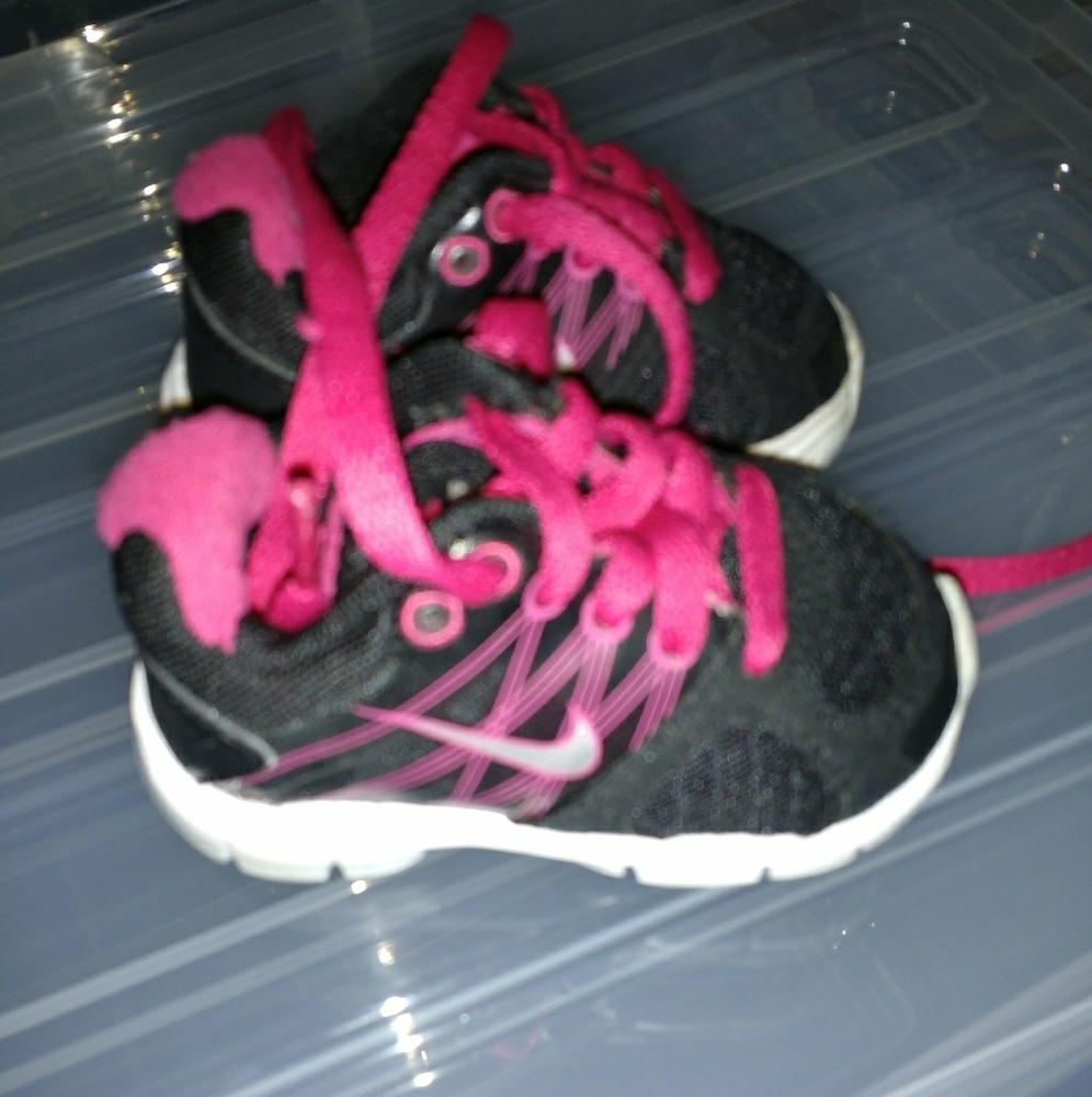 Nike sneakers girl
