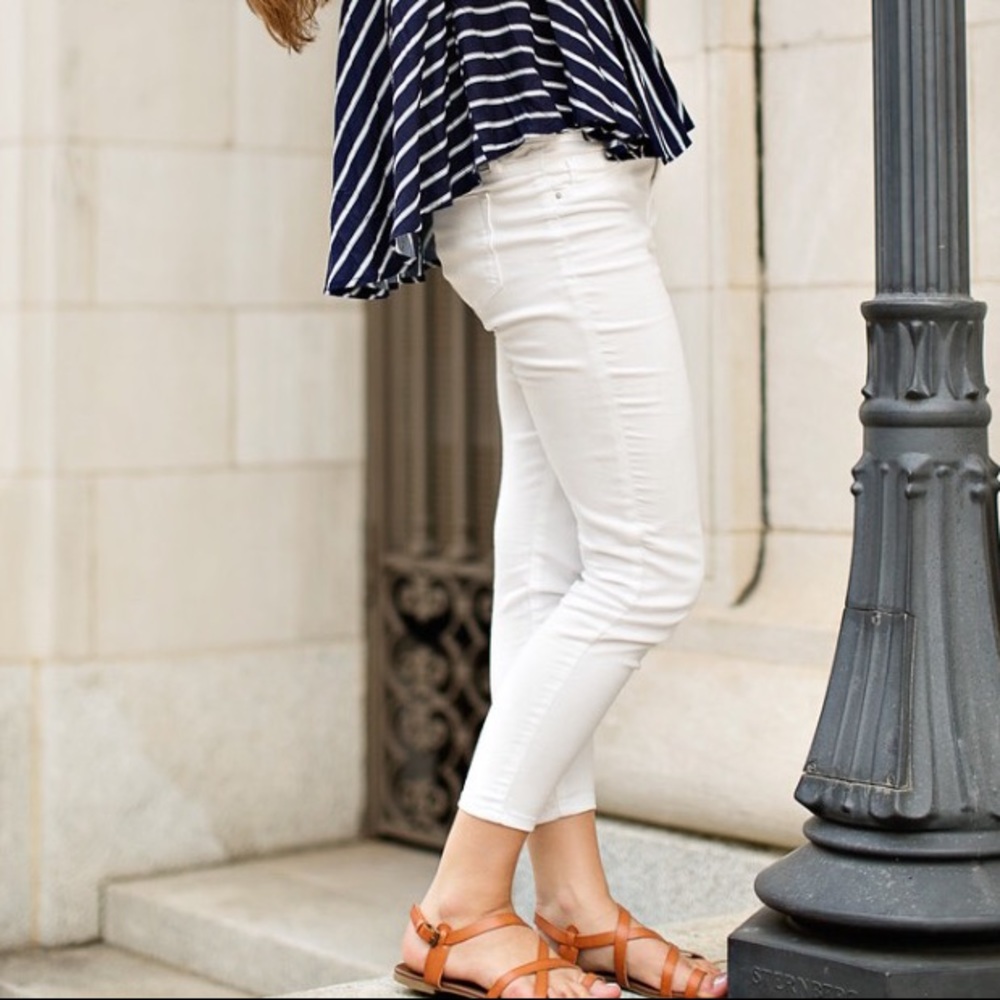 Mossimo Cropped White Jeans GREAT CONDITION!