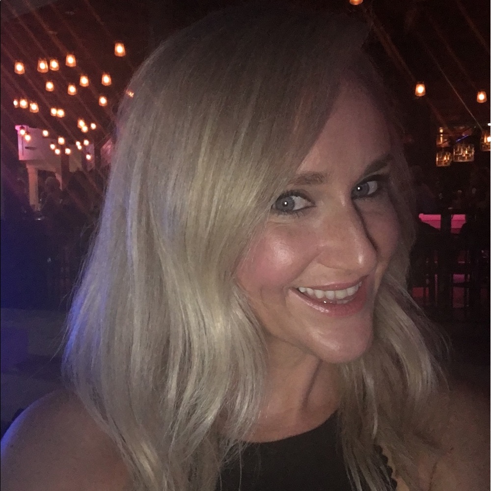 Meet your Posher, Elizabeth