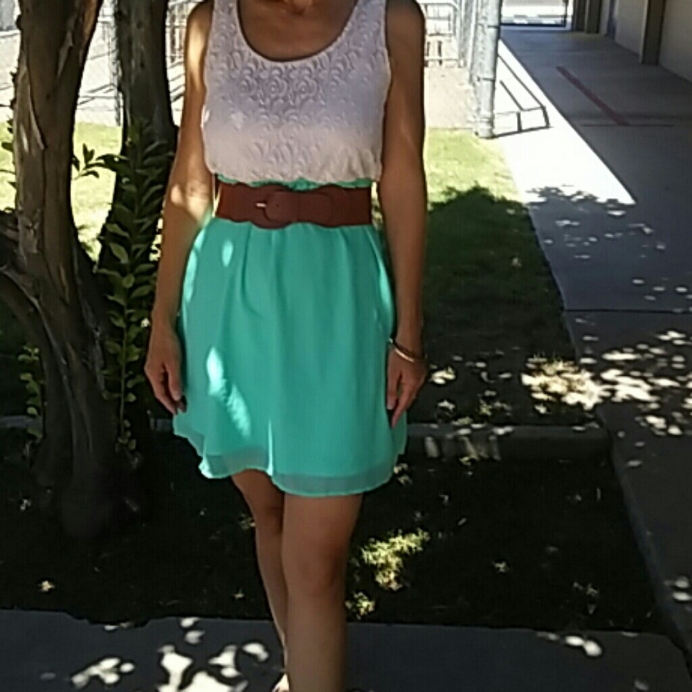 Two-tone poly dress .with brown belt..