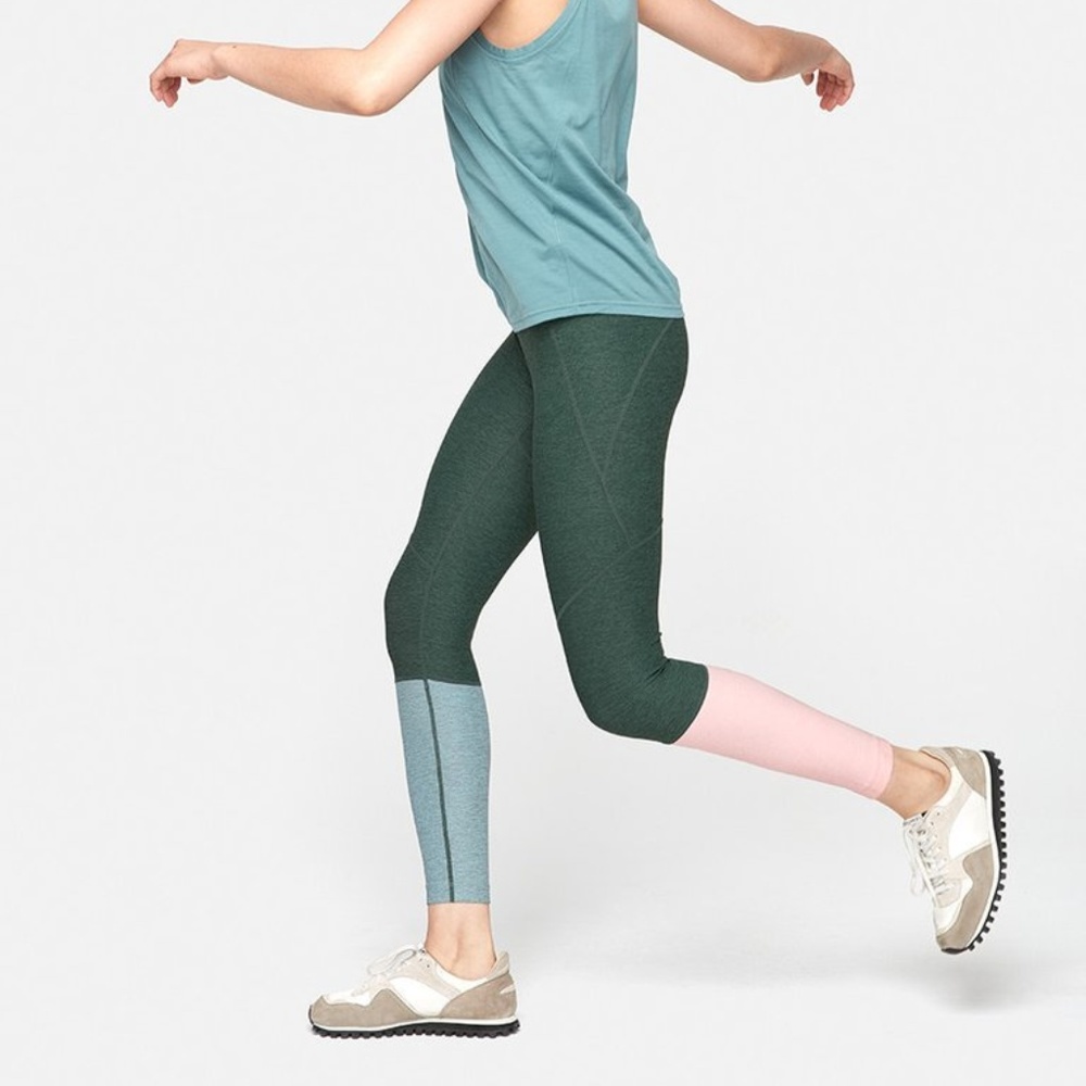 Outdoor Voices Dipped Leggings in Hunter