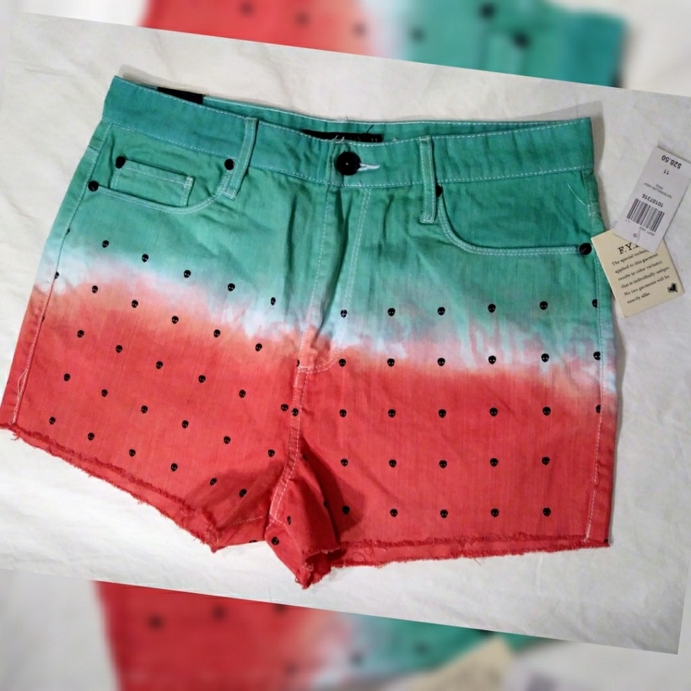 🆕Lovesick highwaisted watermelon skull shorts NWT
