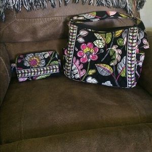 Vera Bradley On the Go Shoulder bag w/ make up cas