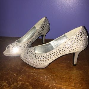 Size 6 3-inch heels