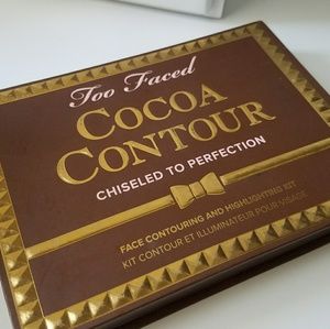 Too Faced Cocoa Contour in Light to Medium