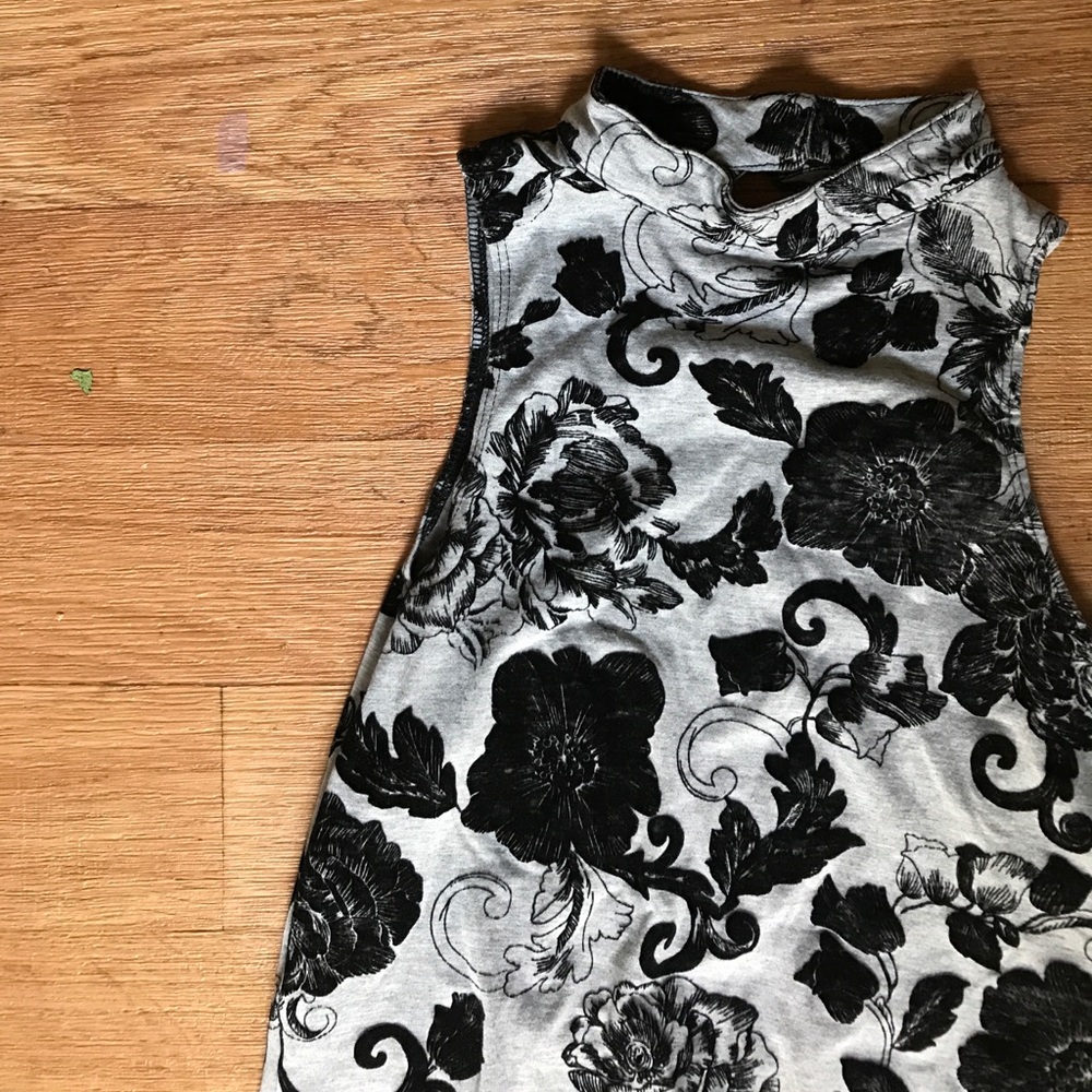 Urban Outfitters✨ open back jumpsuit tank top
