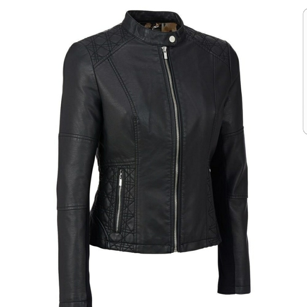 💥💥🖤 Black Rivet Faux Leather Jacket