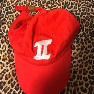 Red sremmlife hat