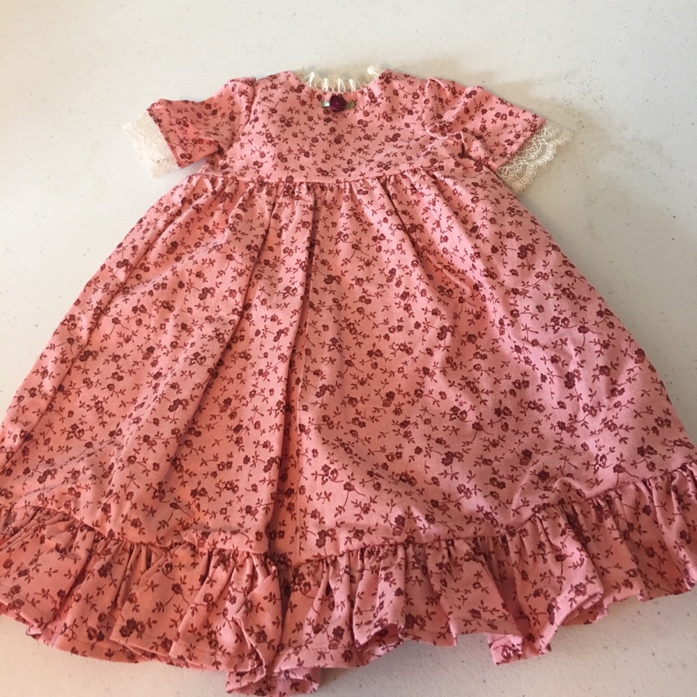 Doll dresses to fit the American style type doll