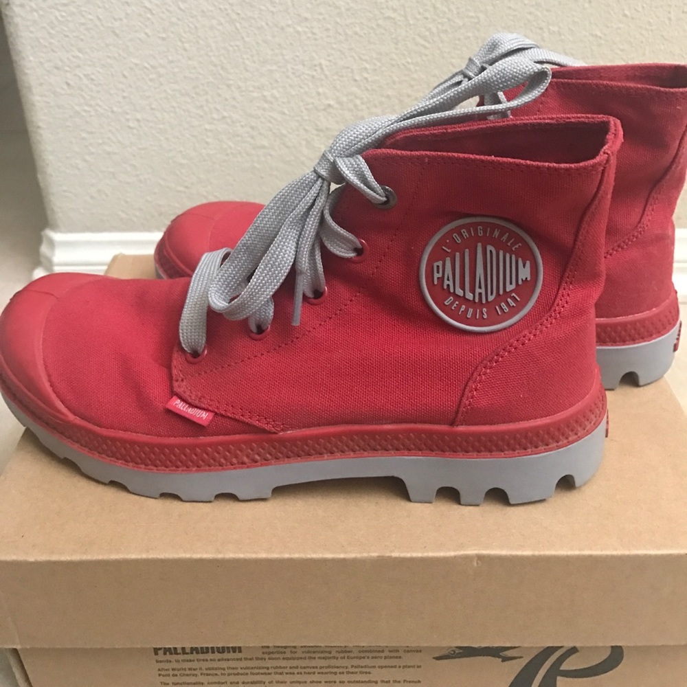 Palladium hiking boots