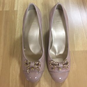 Stuart Weitzman Bow Heels in Pink