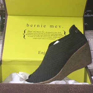 Size 37 bervie mev. Black sabrina.