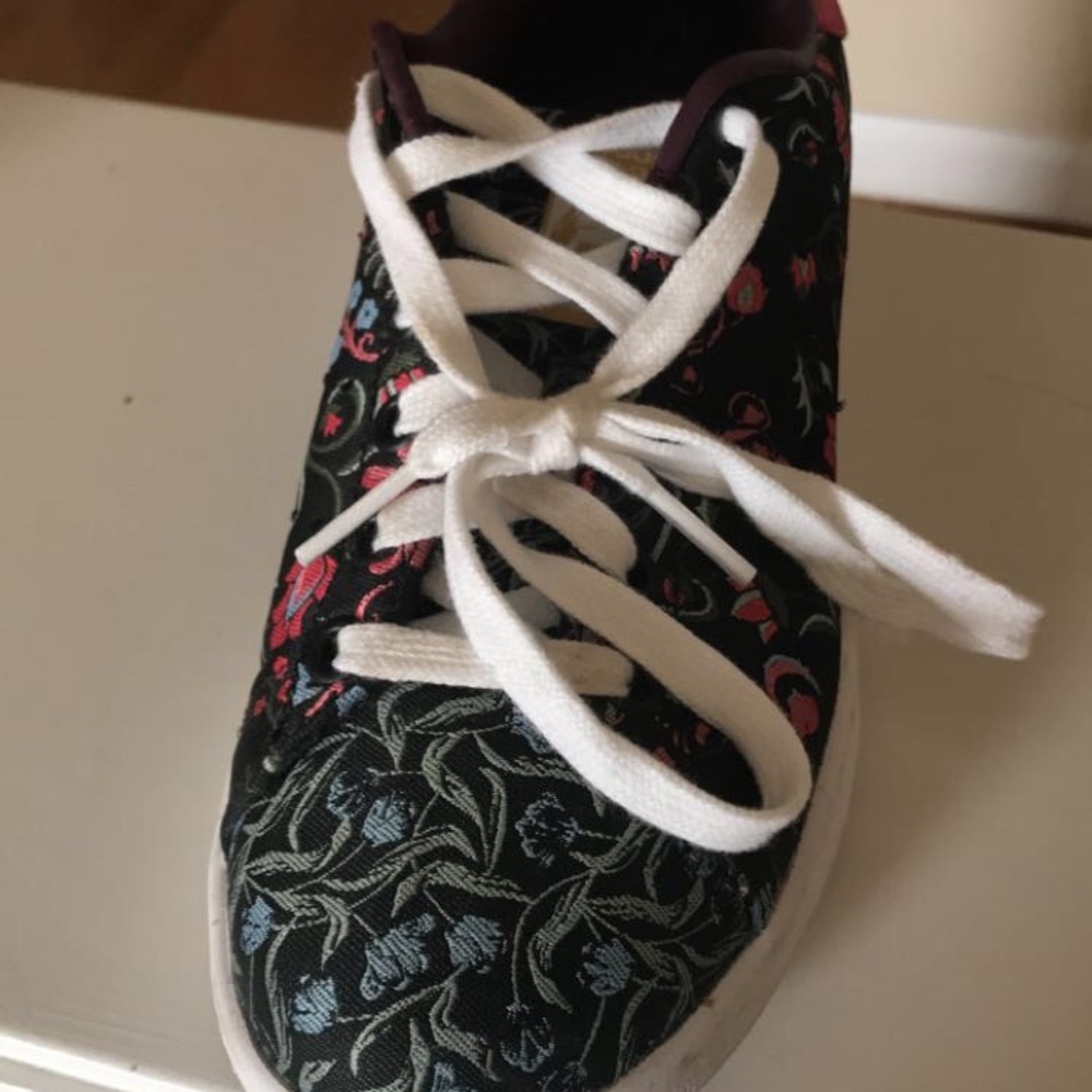 New condition patterned Stan smiths !