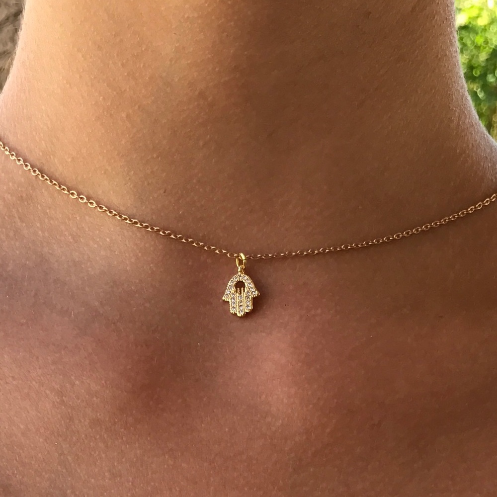 Super dainty gold hand necklace