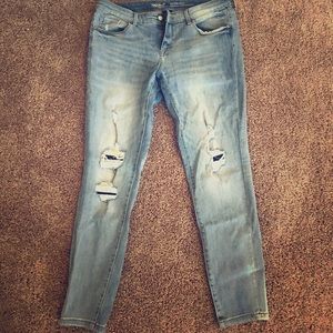 Mid rise skinny jeans