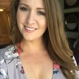 Meet your Posher, Stephanie