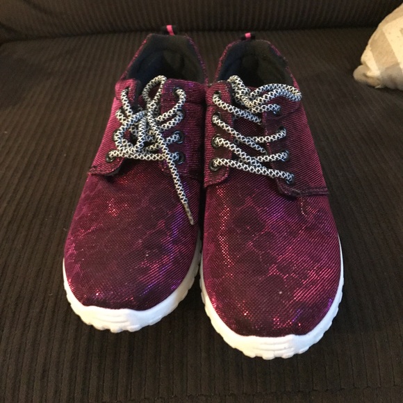 Shoes - Picture 3 of 3