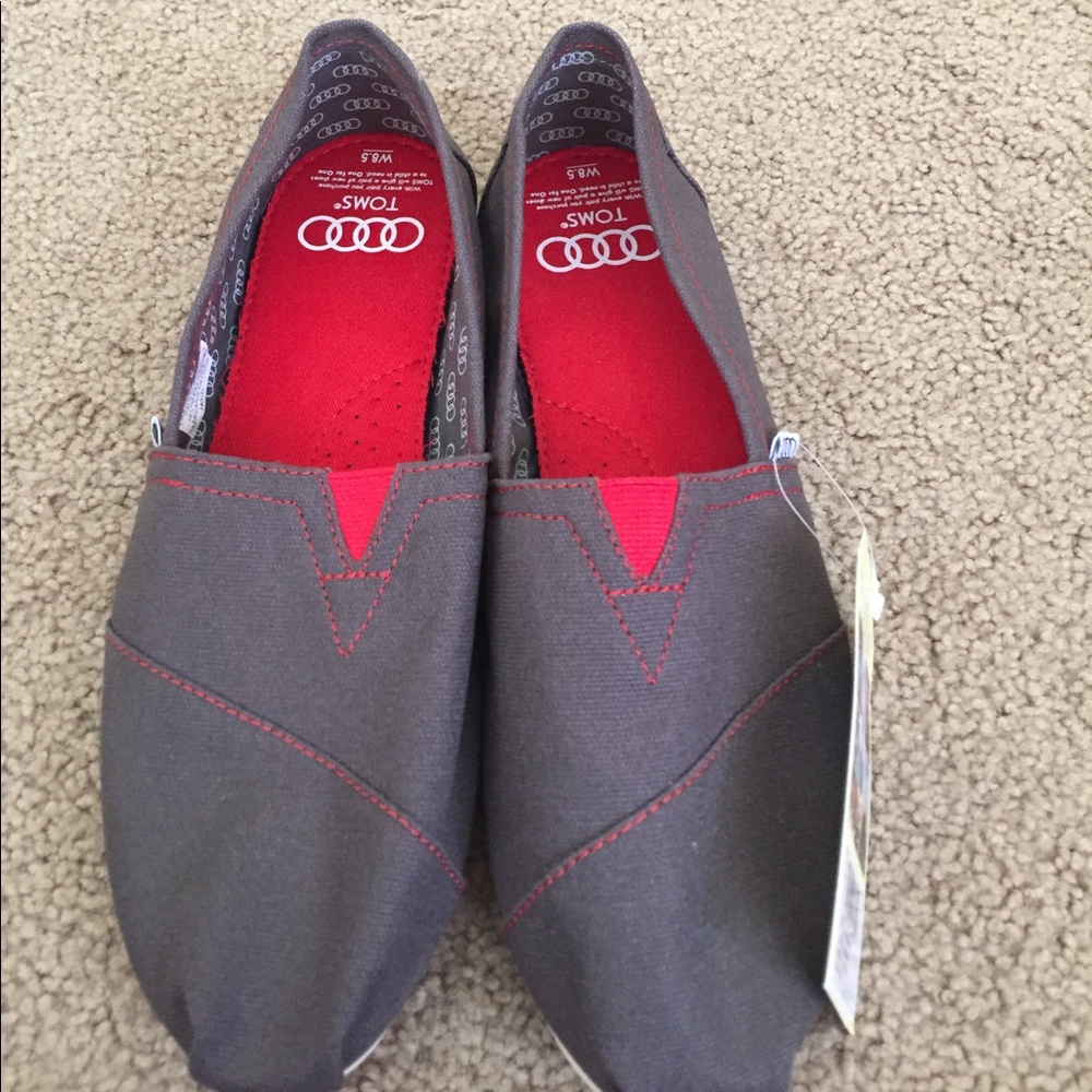 Limited Edition Toms Flat.