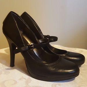 Nine West Mary Jane Pump