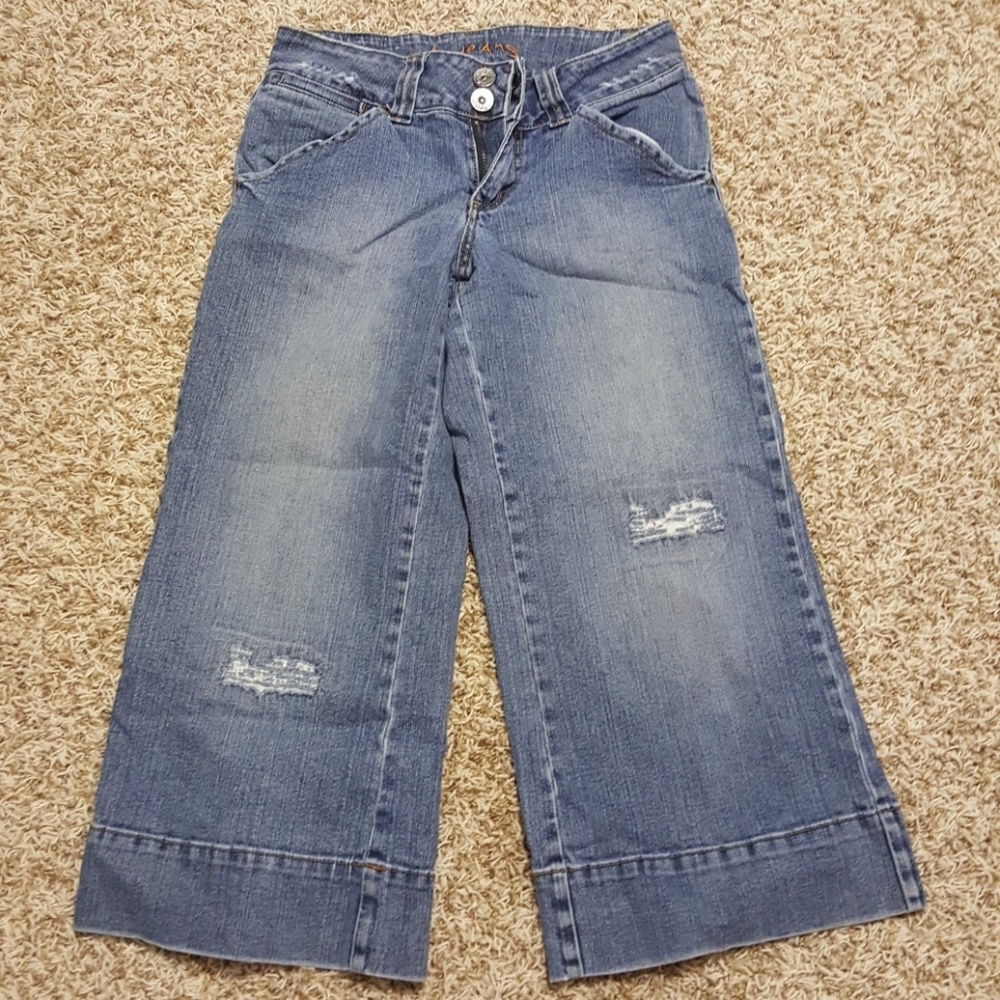 🚫 DONATED 🚫 AB Jean Capris sz 9