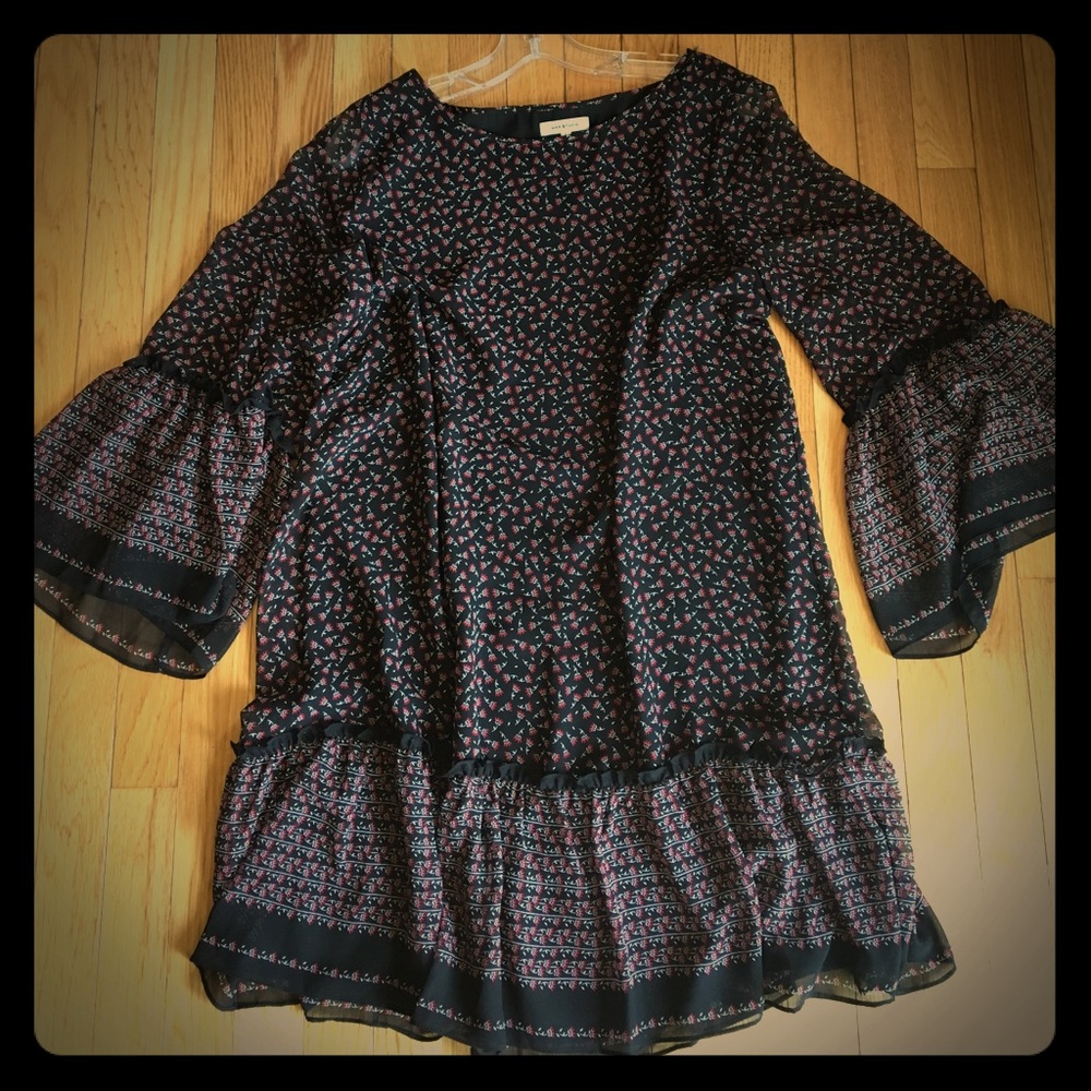 Max Studio Large flowing dress