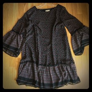 Max Studio Large flowing dress