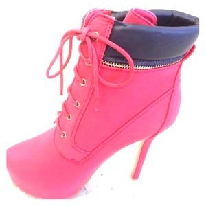 NEW WOMEN BOOTIES! (MORE SIZES) (MORE COLOR)