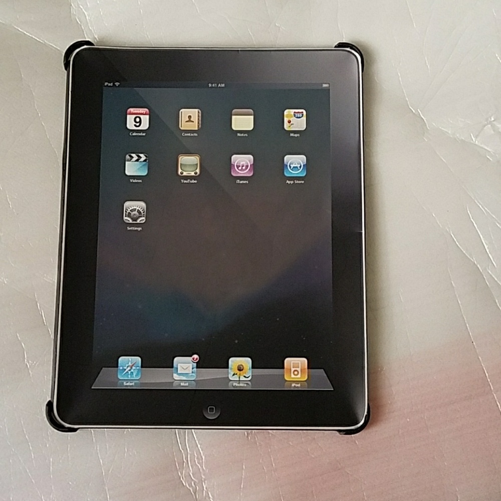 New Macally IPad 1st generation case