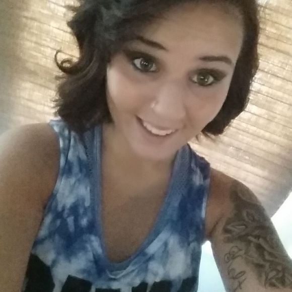 Meet your Posher, Alissa - Picture 1 of 1