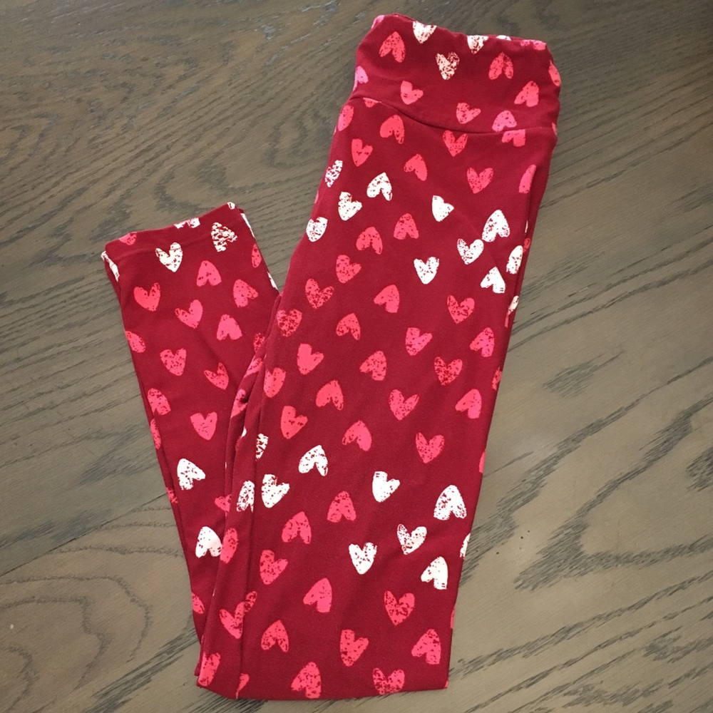 LuLaRoe hearts one size leggings