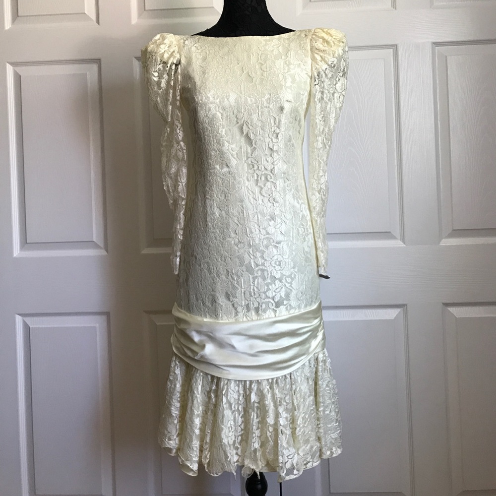 Mid length Wedding Dress - Picture 1 of 6