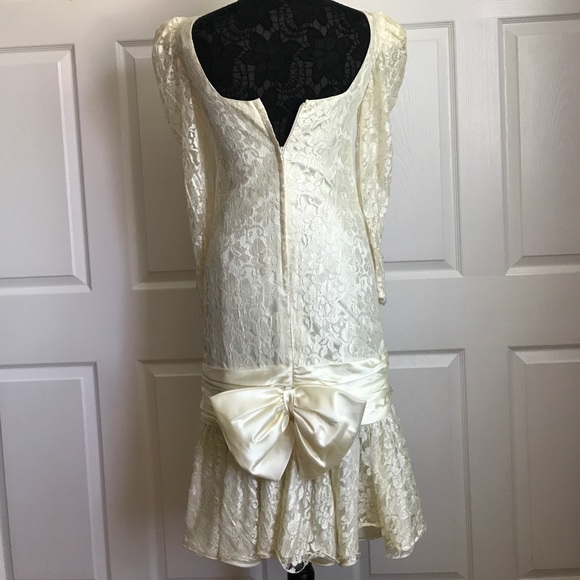 Mid length Wedding Dress - Picture 2 of 6