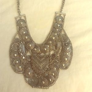 Forever 21 statement necklace