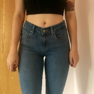Levi's Mid-Rise Skinny Jeans