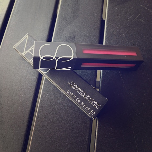 NARS Powermatte Lip Pigment in WARM LEATHERETTE. - Picture 1 of 4