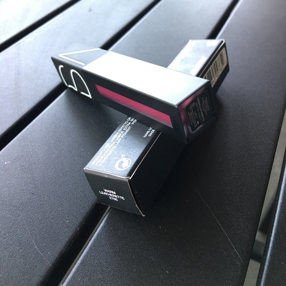 NARS Powermatte Lip Pigment in WARM LEATHERETTE. - Picture 2 of 4