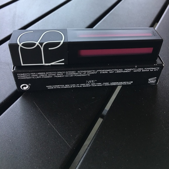 NARS Powermatte Lip Pigment in WARM LEATHERETTE. - Picture 3 of 4