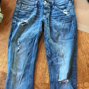 hollister ripped capriś