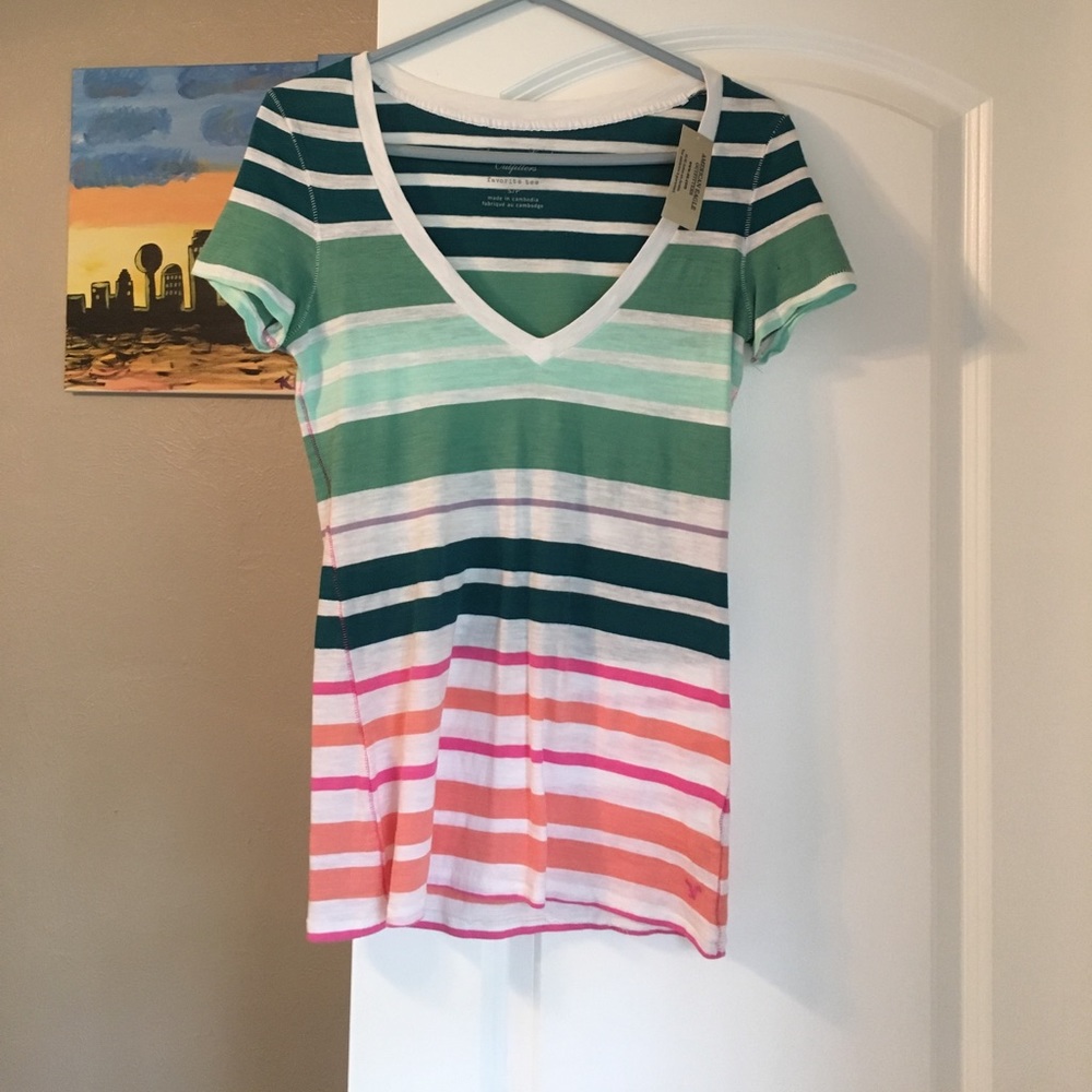 American Eagle V-neck T-Shirt