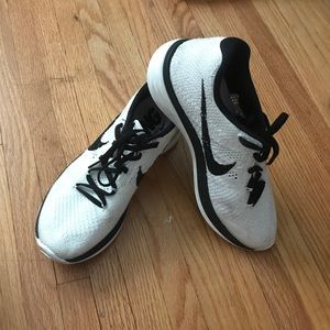 White Flyknit Lunar 3 in white.