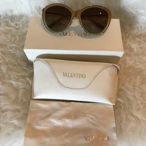 Authentic Valentino Cay Eye HoneyBeige Sunglasses