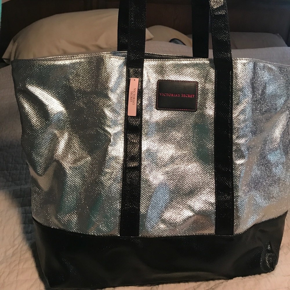 VS duffle bag limited edition