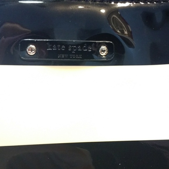 Kate Spade tote - Picture 2 of 2