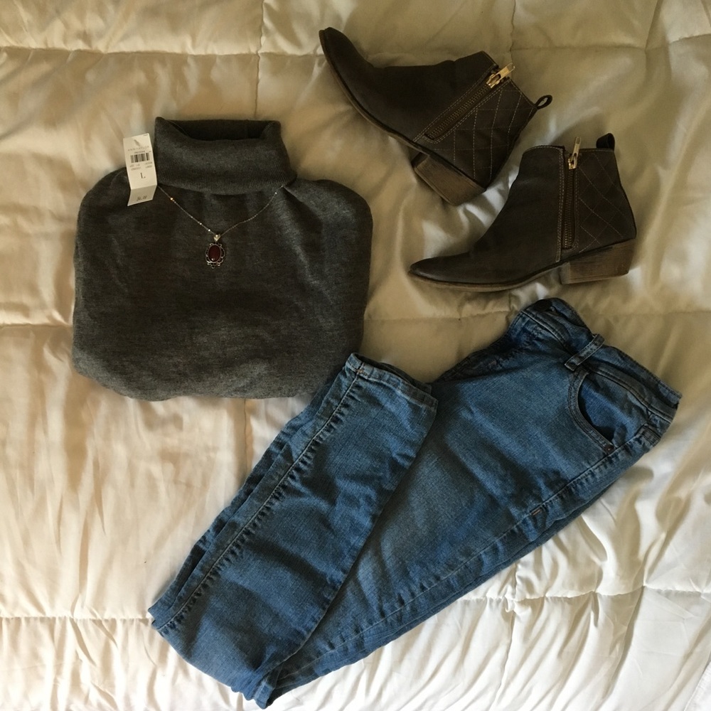 Ann Taylor Grey Sweater