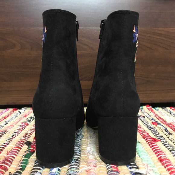 🚫SOLD🚫 Aldo Kettleson Ankle Booties - Picture 3 of 6