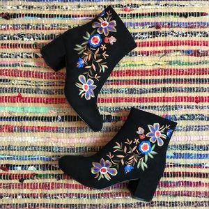 🚫SOLD🚫 Aldo Kettleson Ankle Booties