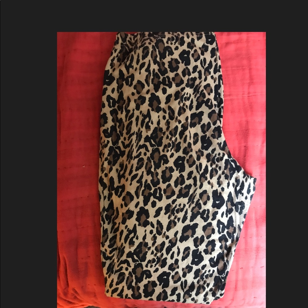 Cheetah print leggings