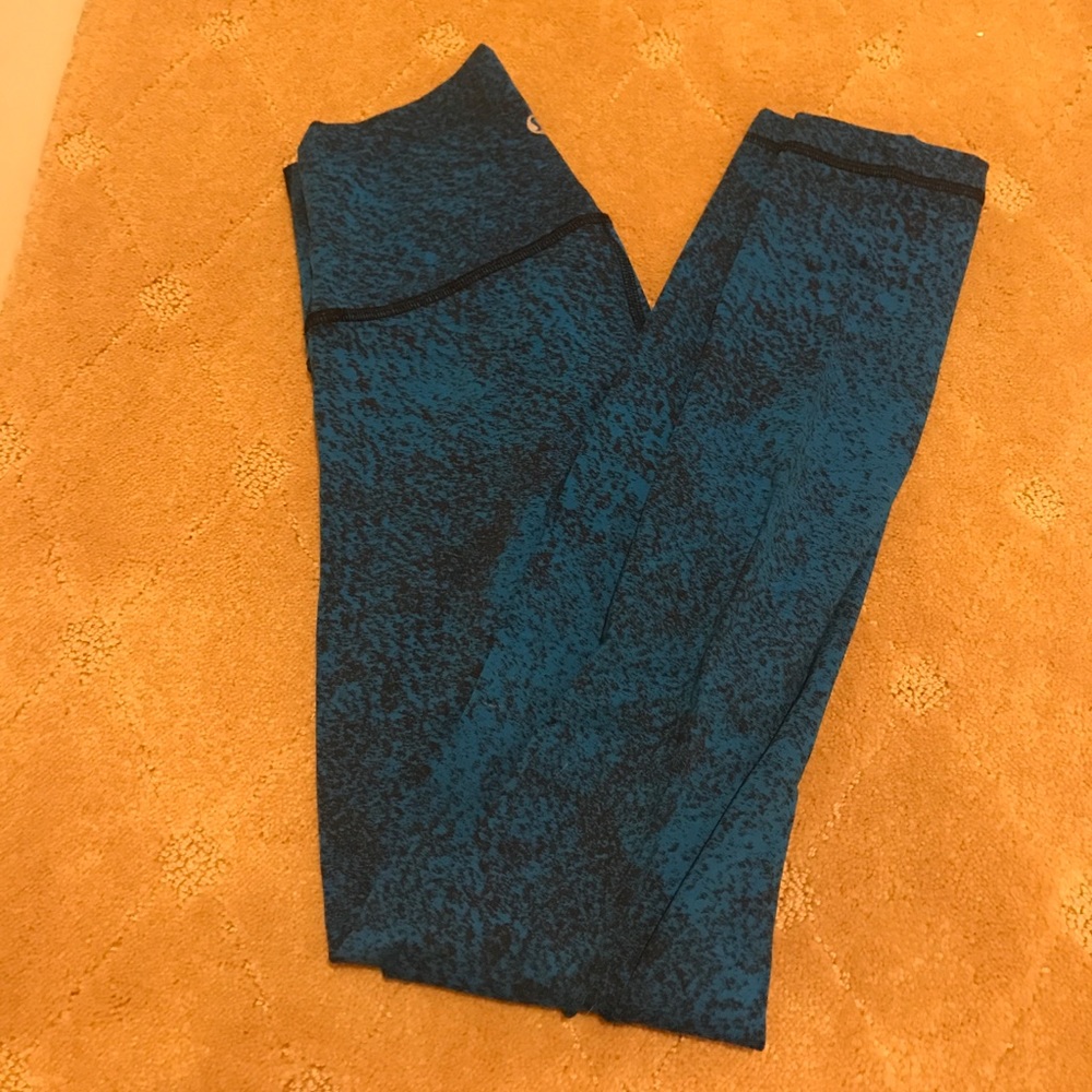 Blue printed high wasted lululemon leggings 4