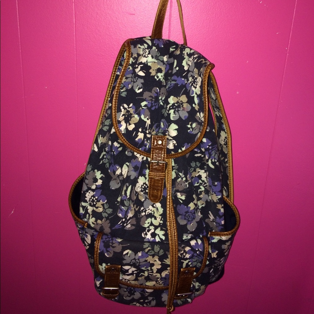 cute aeropostale  bookbag!